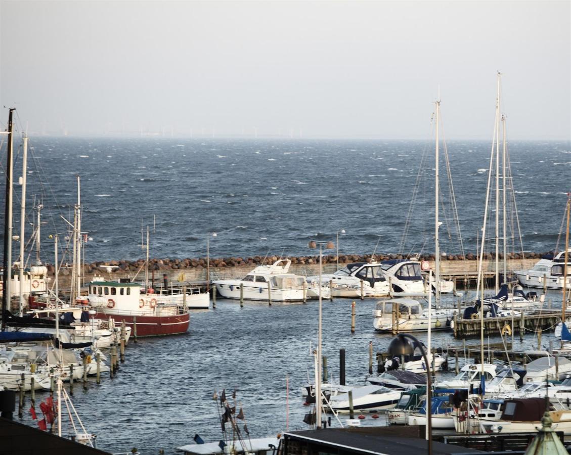 Marina 3*